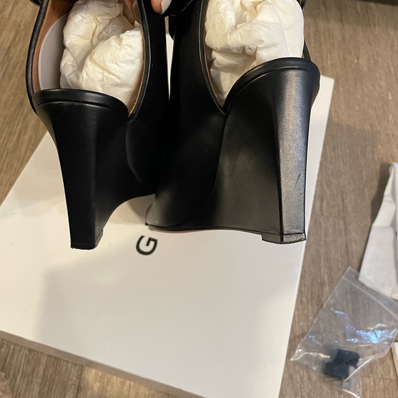 LIKE NEW GIVENCHY SHARK MULE BOOTIE - Picture 4 of 10